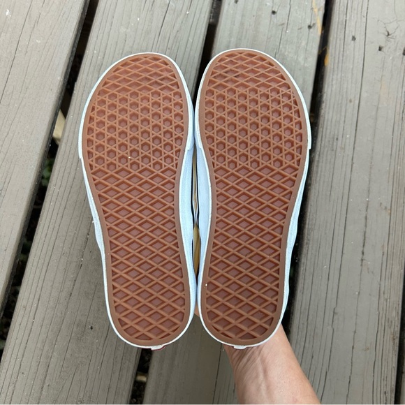 VANS Classic Slip-On Pastel Mono Light Yellow Canvas Upper | Unisex Size W8 M6.5 - Picture 5 of 11